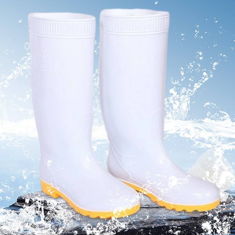 Botas de lluvia de PVC frente a botas de lluvia de goma: ¿qué material se adapta mejor a tus necesidades?
